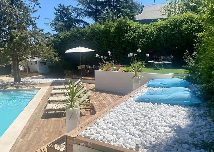 Chalet Familiar Con Piscina