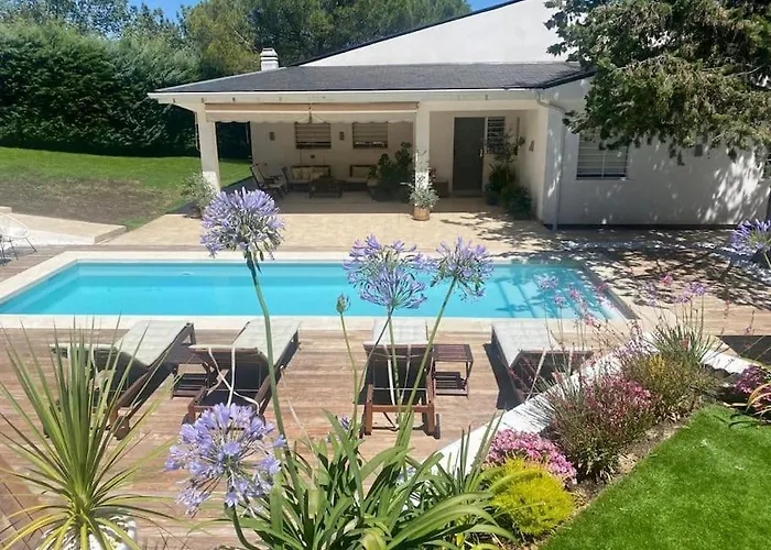 Chalet Familiar Con Piscina